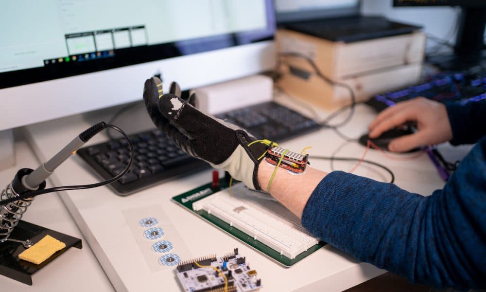 Robotic glove could help millions with day to day tasks