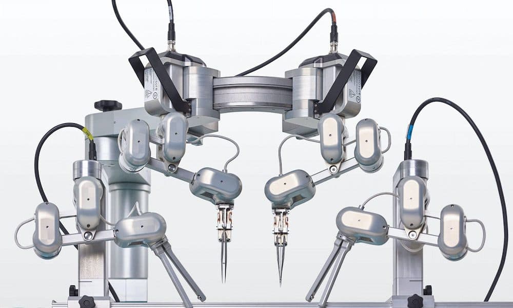 robot_small-80 Good news for MUSA, the game-changing surgical robot