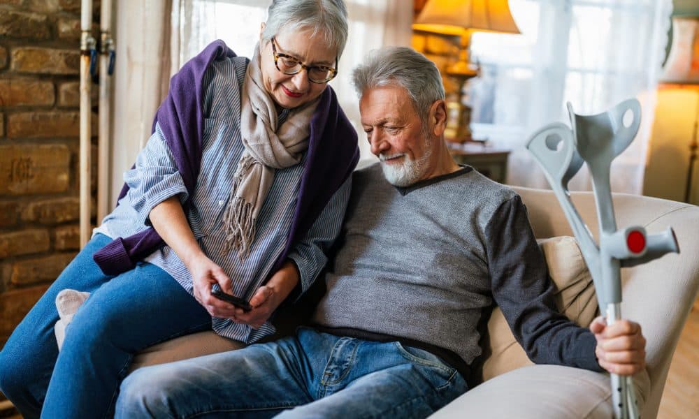 Dementia: Are smartphones doing more harm than good?