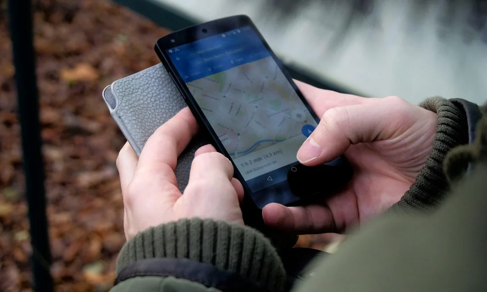 The Role of Location-Based Services in Enhancing Healthcare Delivery