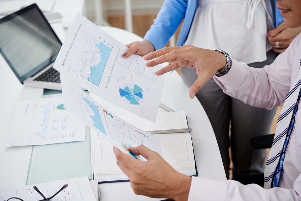 discussing-financial-reports UK launches £2bn life sciences strategy